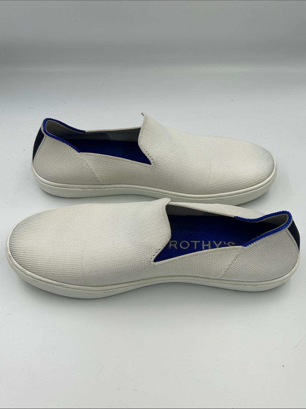 Rothy's The Sneaker in White/Bright Blue Striped Heel Size 8 - Picture 5 of 9